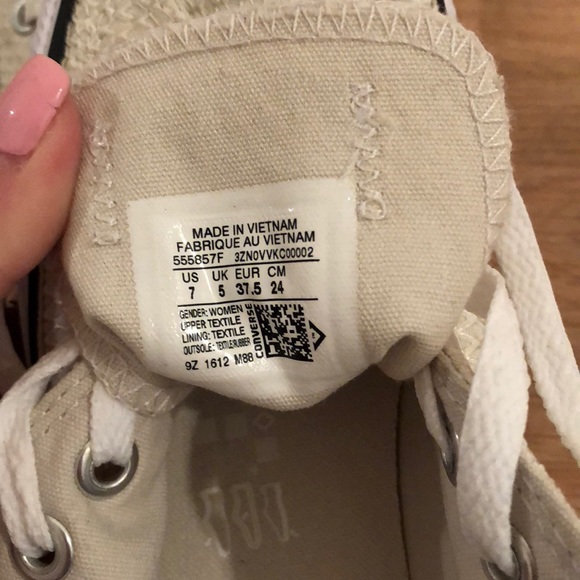 Ivory textured converse - Picture 2 of 4